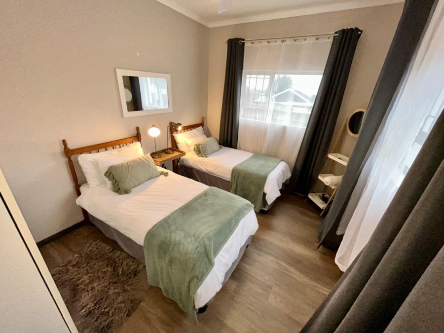 To Let 2 Bedroom Property for Rent in Beacon Bay Eastern Cape